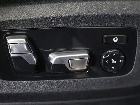 Used 2024 BMW X7 xDrive40i w/ Executive Package AWD/4WD image 43
