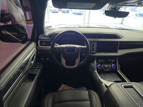 Certified 2022 GMC Yukon Denali w/ Denali Premium Package image 12
