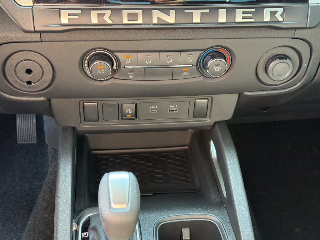 Used 2025 Nissan Frontier SV RWD image 25