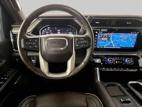 Used 2024 GMC Sierra 2500 Denali w/ Denali Reserve Package AWD/4WD image 6