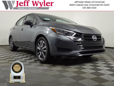 New 2025 Nissan Versa SV w/ Trunk Package image 1