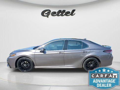Used 2023 Toyota Camry XSE FWD image 9