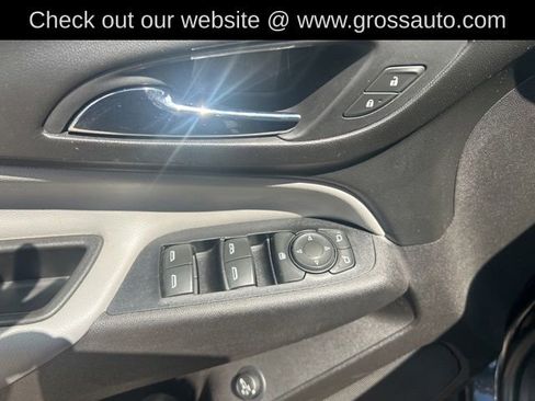 Used 2018 Chevrolet Equinox LT AWD/4WD image 9