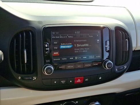 Used 2014 FIAT 500L Trekking w/ Popular Equipment Group image 17