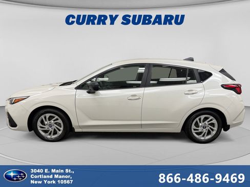 Used 2024 Subaru Impreza 2.0i AWD/4WD image 2