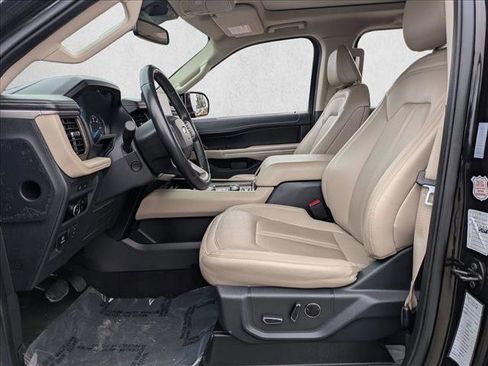 Used 2024 Ford Expedition Max Limited AWD/4WD image 16
