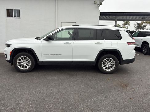 Used 2023 Jeep Grand Cherokee L Laredo image 2