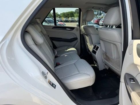 Used 2015 Mercedes-Benz ML 350 4MATIC w/ Premium 1 Package image 11