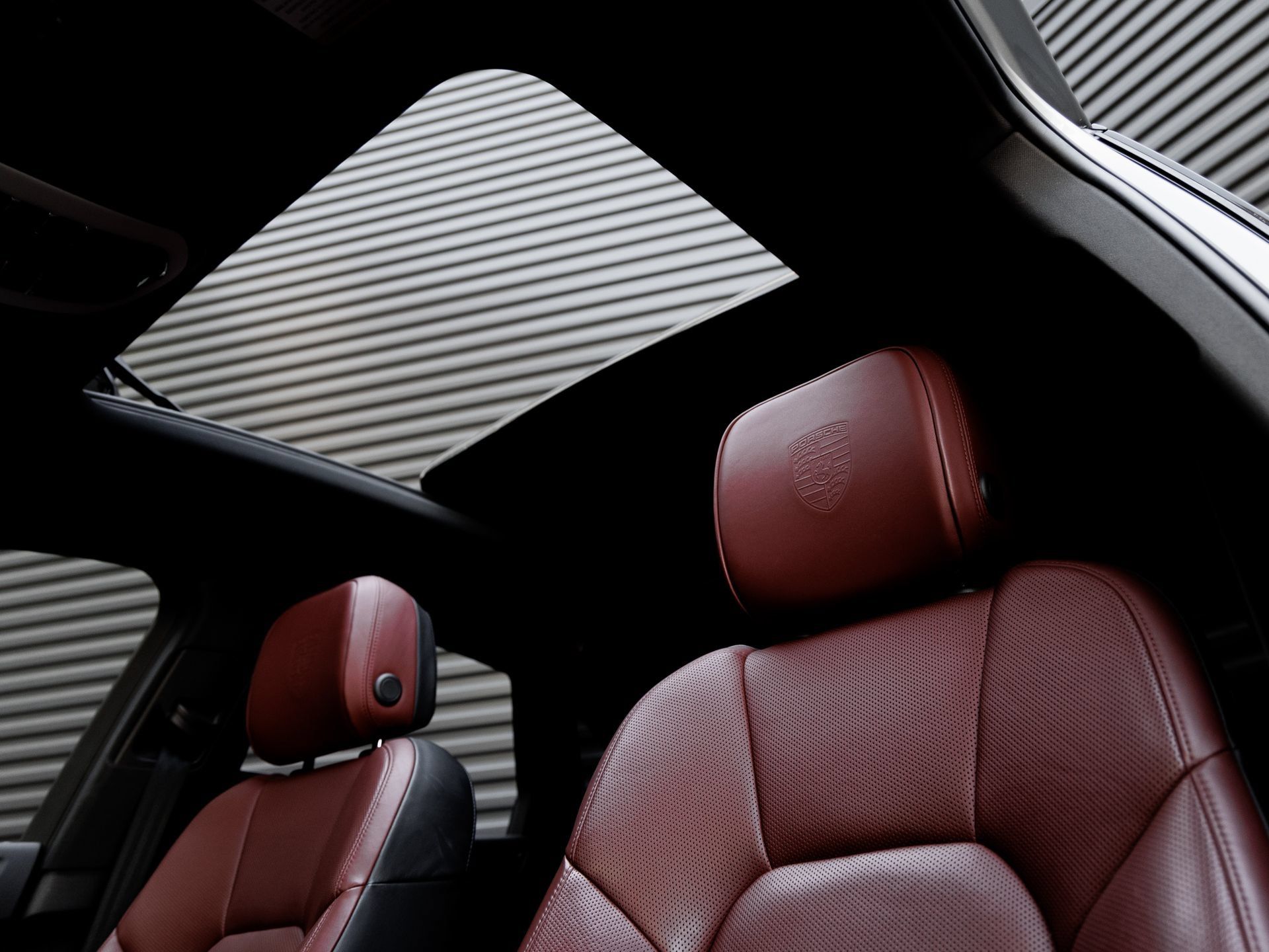 Certified 2023 Porsche Macan AWD/4WD image 14