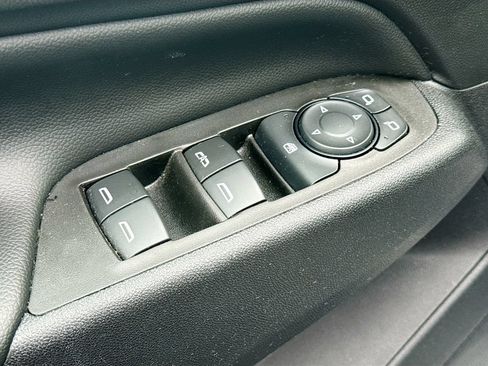 Used 2020 Chevrolet Equinox LT AWD/4WD image 23