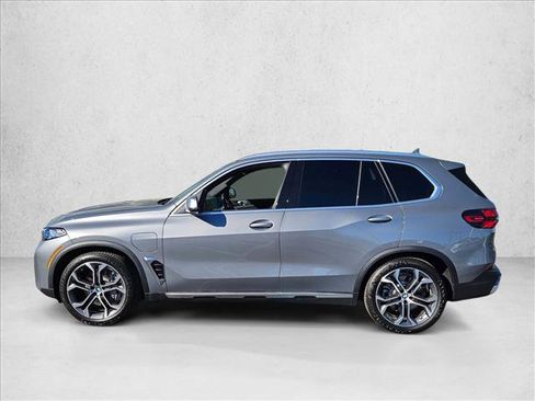 New 2026 BMW X5 xDrive50e w/ Executive Package image 5