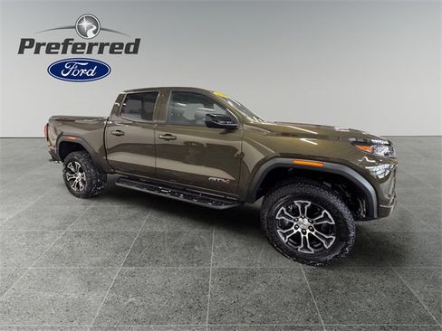 Used 2024 GMC Canyon AT4 w/ AT4 Premium Package image 8