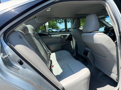 Used 2015 Toyota Camry XLE w/ Moonroof Package FWD image 28