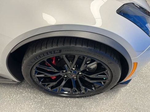 Used 2018 Chevrolet Corvette Z06 RWD image 26