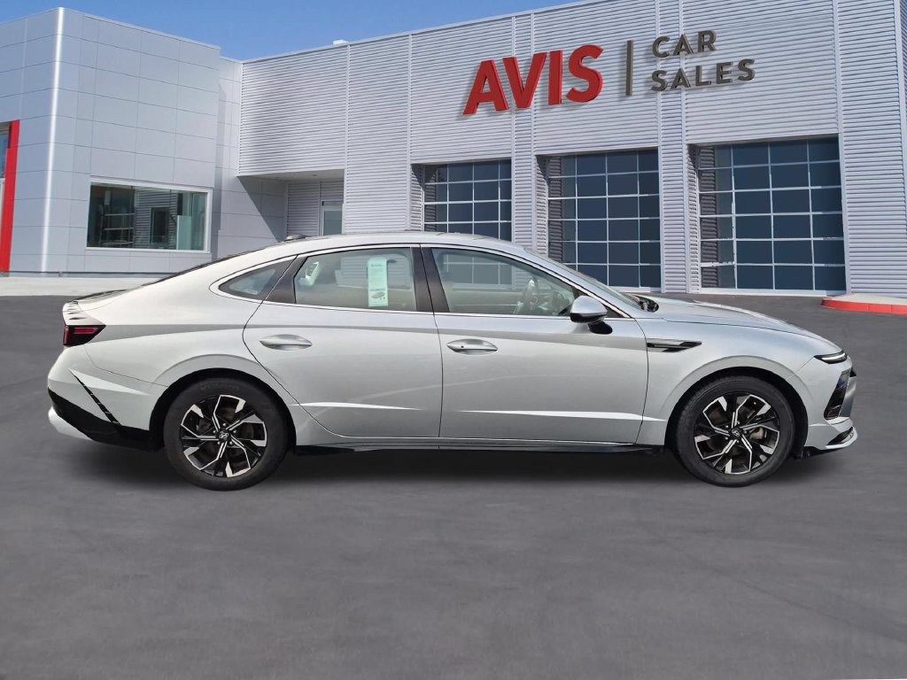 Used 2025 Hyundai Sonata SEL FWD image 5