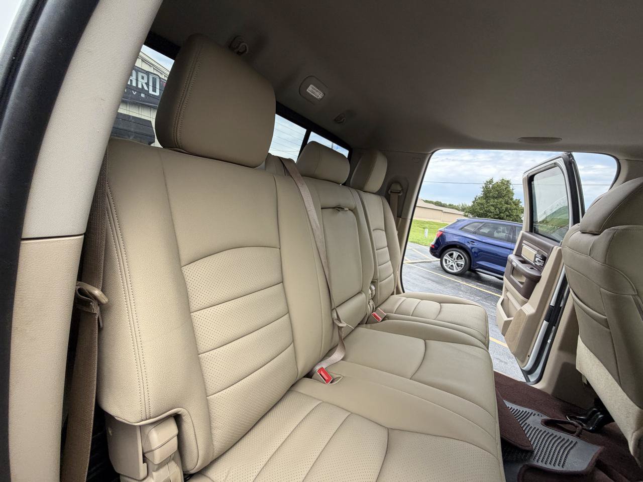 Used 2018 RAM 2500 Laramie AWD/4WD image 36