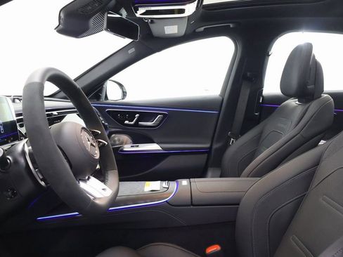 New 2026 Mercedes-Benz E 53 AMG e 4MATIC Sedan image 13