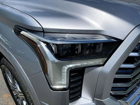 Used 2024 Toyota Tundra Capstone AWD/4WD image 32