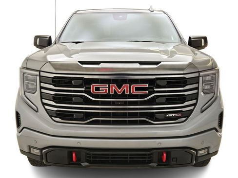 Used 2024 GMC Sierra 1500 AT4 w/ Technology Package AWD/4WD image 2