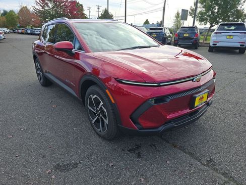 New 2026 Chevrolet Equinox EV LT image 8