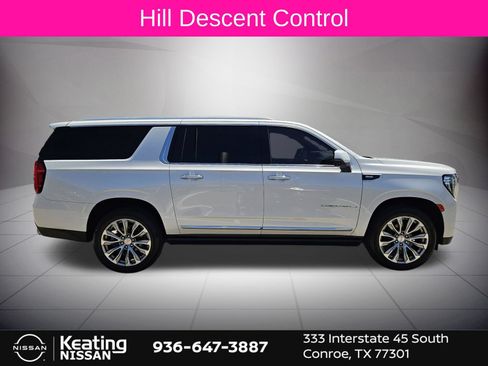 Used 2021 GMC Yukon XL Denali w/ Denali Premium Package AWD/4WD image 9