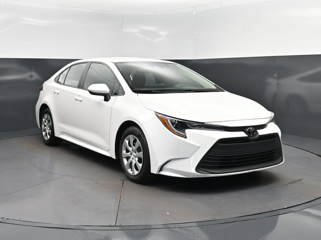 Used 2024 Toyota Corolla LE FWD image 9