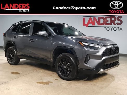Certified 2025 Toyota RAV4 SE AWD/4WD image 1