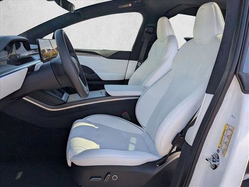 Used 2023 Tesla Model X Plaid image 16