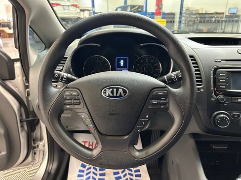 Used 2017 Kia Forte LX w/ LX Popular Package FWD image 25