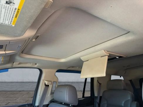 Used 2017 GMC Yukon Denali w/ Open Road Package image 26