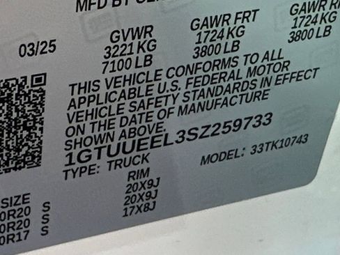 Used 2025 GMC Sierra 1500 AT4 w/ AT4 Premium Package image 34