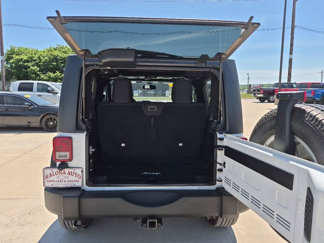 Used 2014 Jeep Wrangler Sport w/ Quick Order Package 24S AWD/4WD image 10