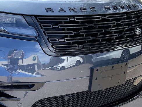 Used 2026 Land Rover Range Rover Velar Dynamic SE AWD/4WD image 29