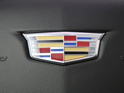 New 2025 Cadillac XT6 Luxury image 35