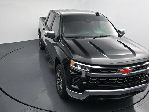 Used 2022 Chevrolet Silverado 1500 LT AWD/4WD image 24