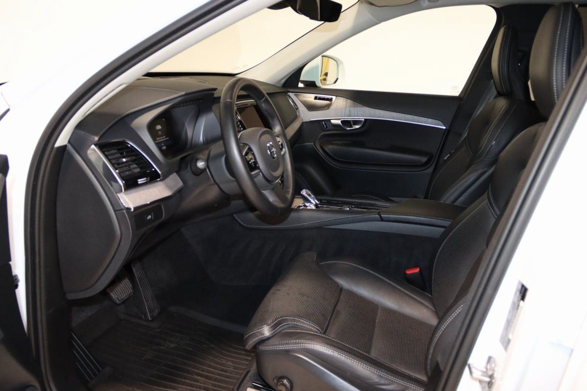 Used 2023 Volvo XC90 B6 Ultimate AWD/4WD image 31
