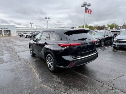 Used 2023 Toyota Highlander XLE