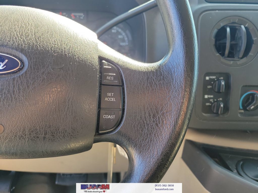 Used 2009 Ford E-350 and Econoline 350 XLT RWD image 23