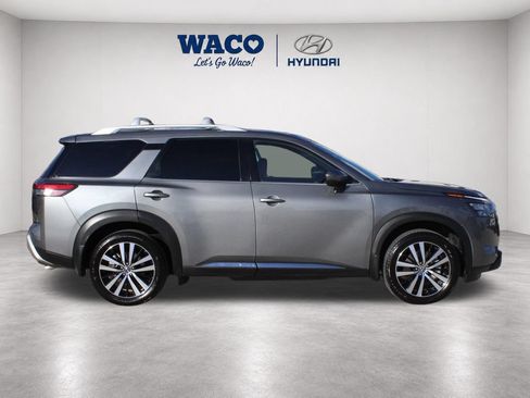 Used 2025 Nissan Pathfinder Platinum w/ Cargo Package FWD image 9