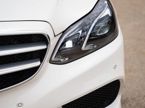 Used 2015 Mercedes-Benz E 350 4MATIC Sedan image 3