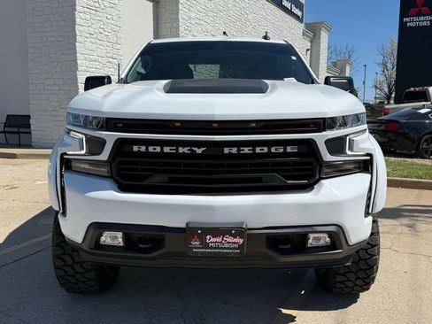 Used 2022 Chevrolet Silverado 1500 RST image 3