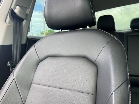Certified 2023 Volkswagen Jetta SE w/ Panoramic Sunroof Package FWD image 22