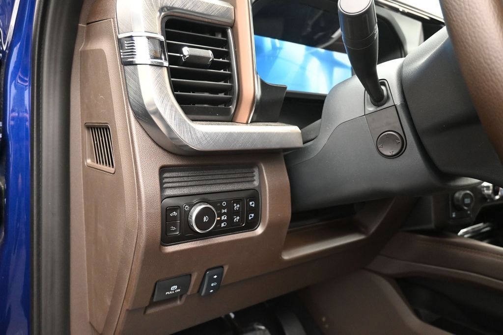 New 2026 Ford F250 King Ranch w/ FX4 Off-Road Package AWD/4WD image 20