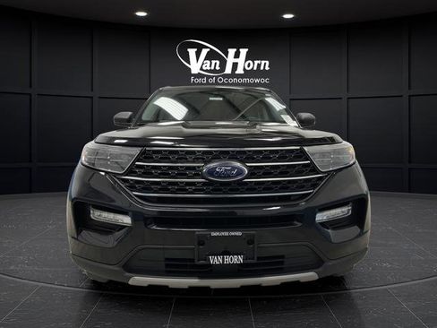 Used 2022 Ford Explorer XLT image 12