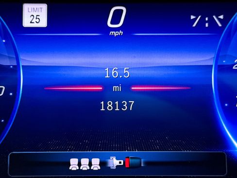 Used 2023 Mercedes-Benz EQS 580 4MATIC SUV image 39