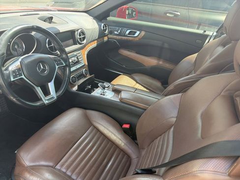 Used 2013 Mercedes-Benz SL 550 image 5