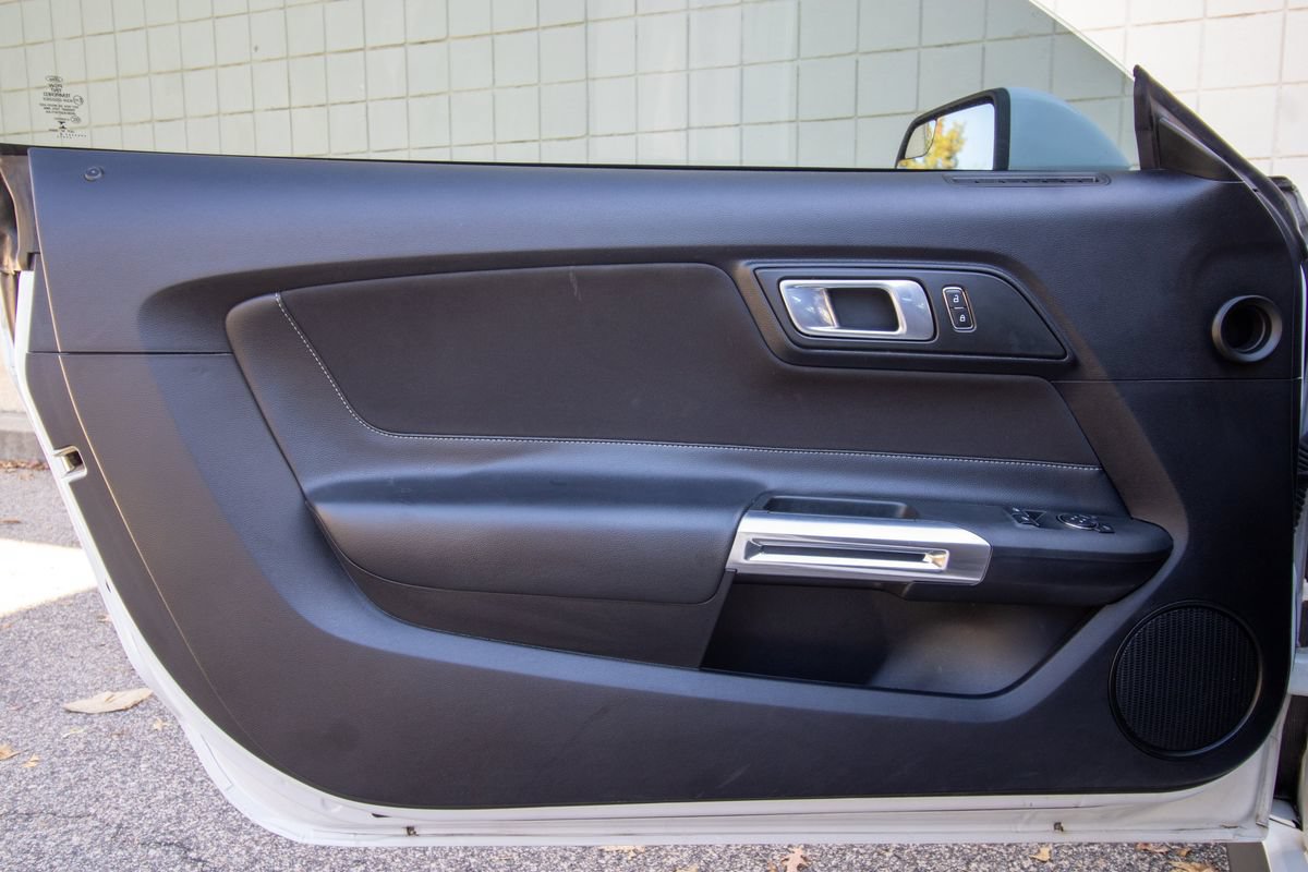 Used 2018 Ford Mustang GT RWD image 10