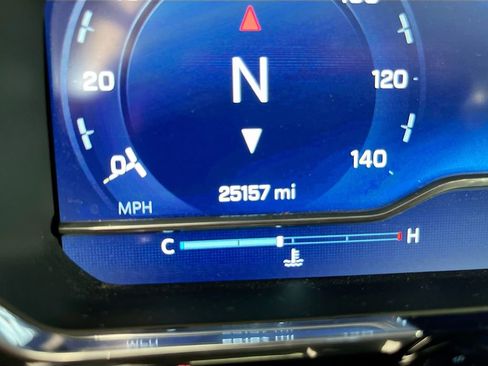 Used 2024 Chevrolet Silverado 1500 LT image 12