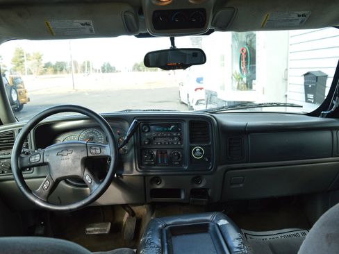 Used 2005 Chevrolet Tahoe LS image 31