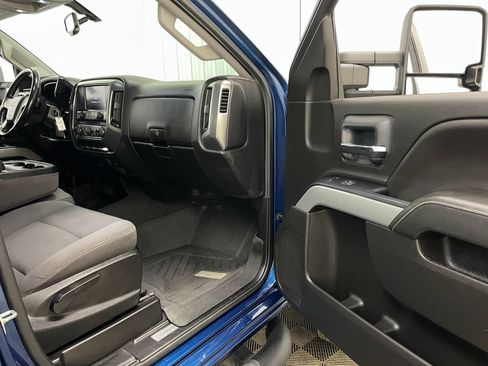 Used 2019 Chevrolet Silverado 2500 LT w/ LT Convenience Package AWD/4WD image 34